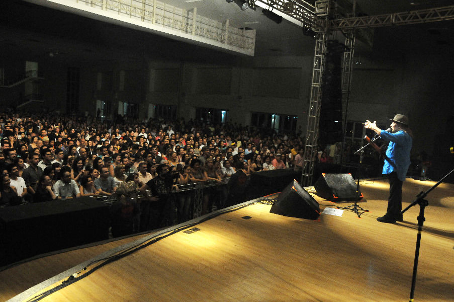 Geraldo Azevedo no Música no Câmpus