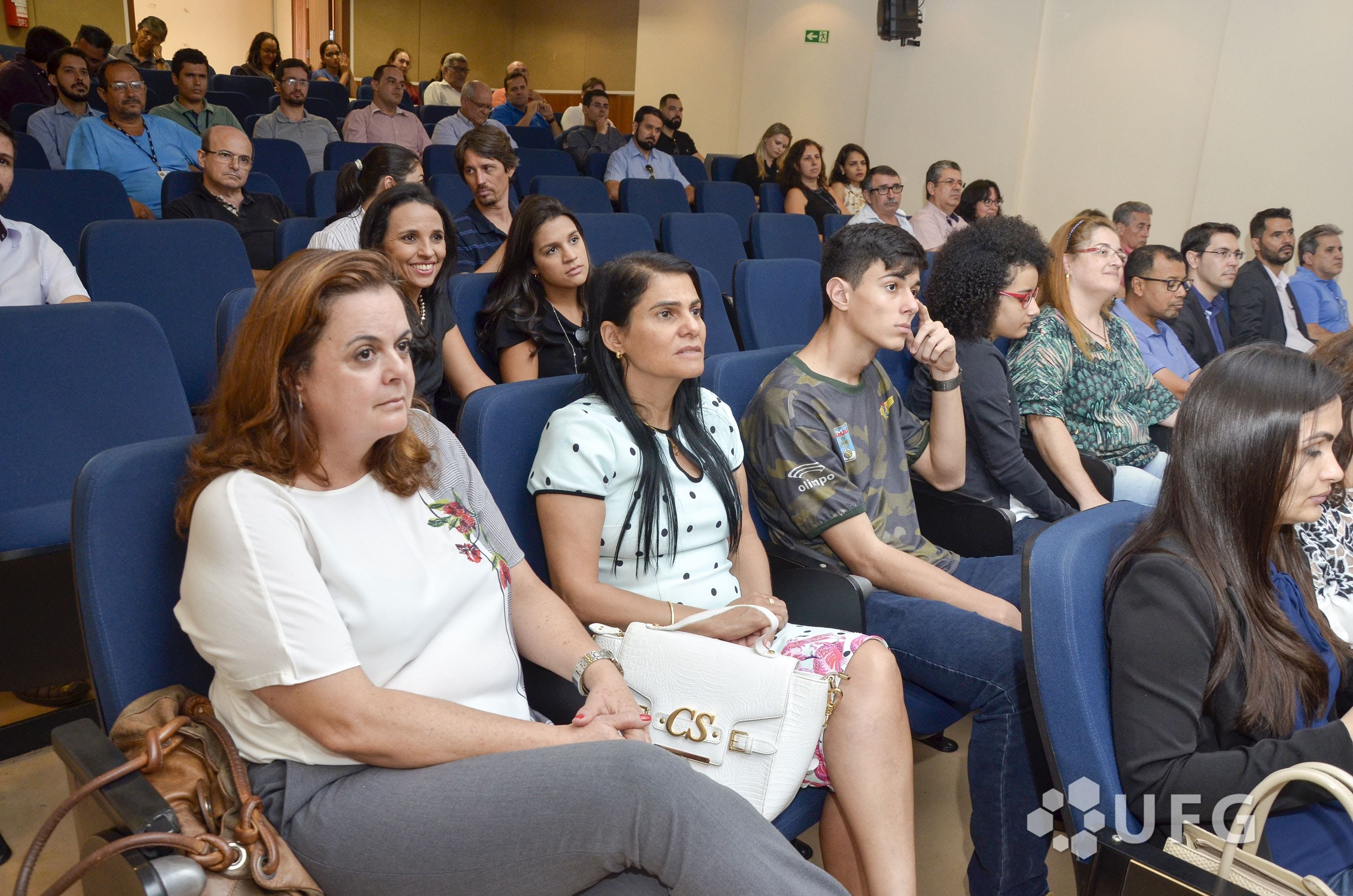 foto-posse-diretoria-emc14