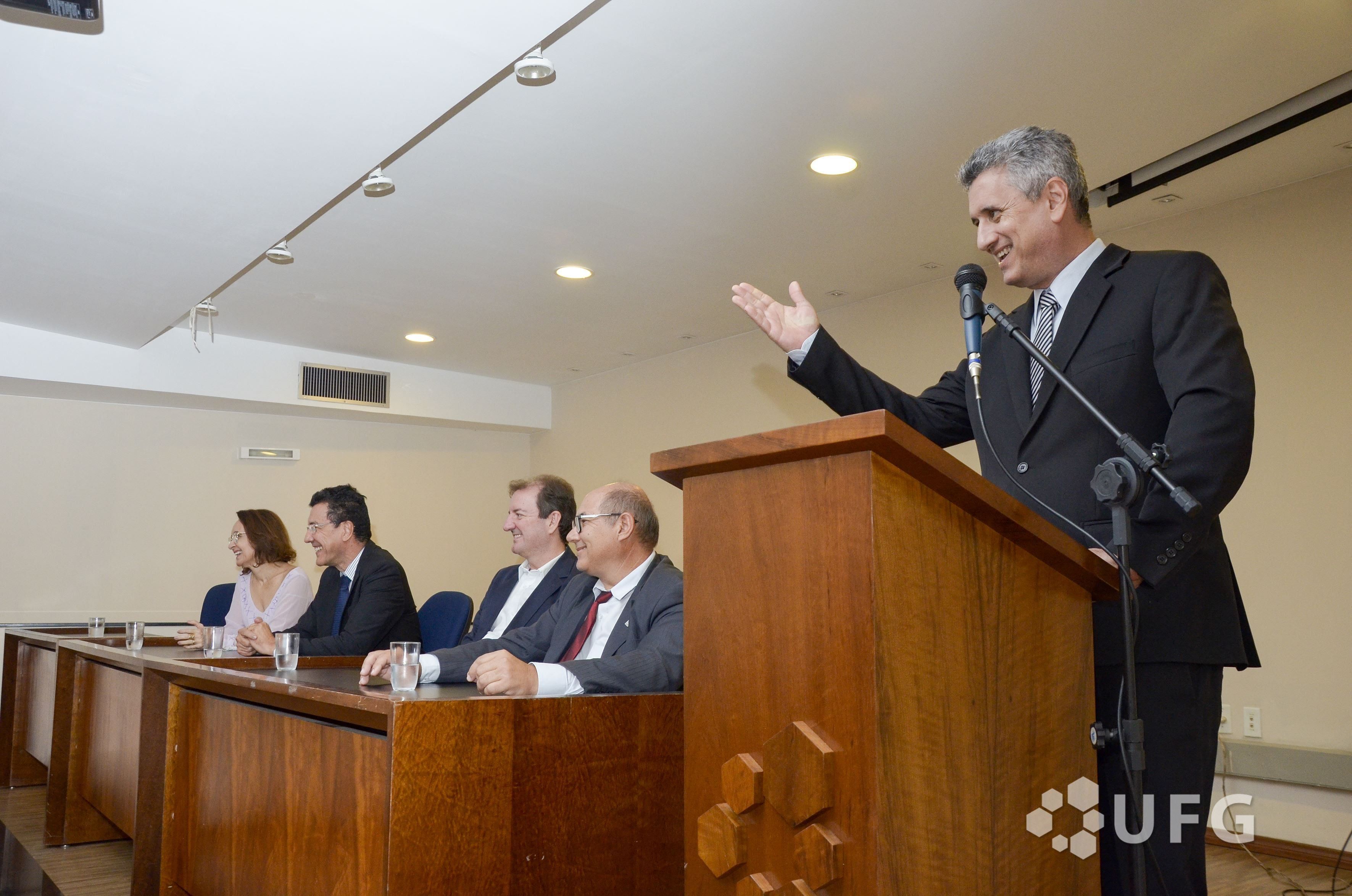 foto-posse-diretoria-emc16