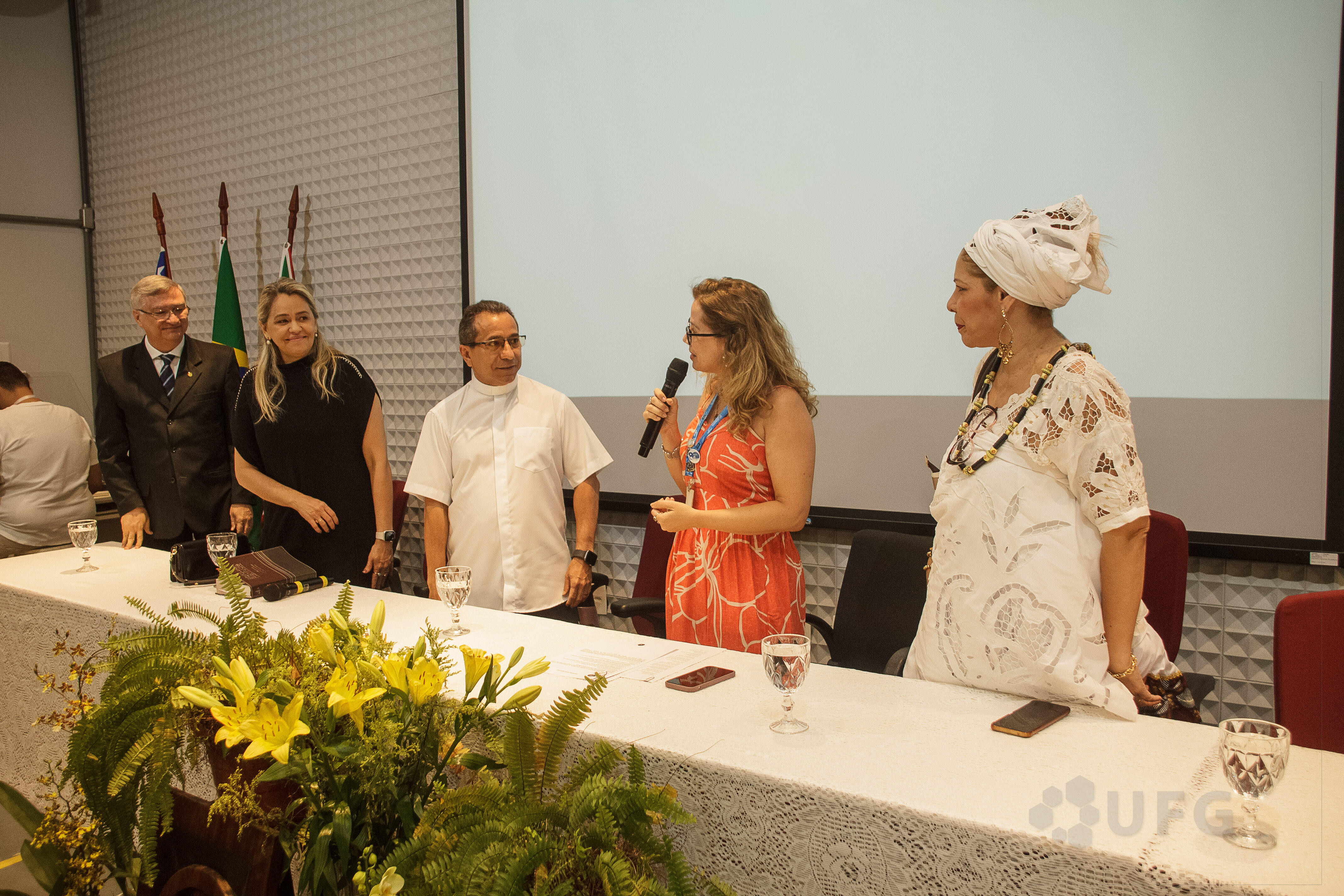 80 ANOS FACULDADE DE FARMÁCIA