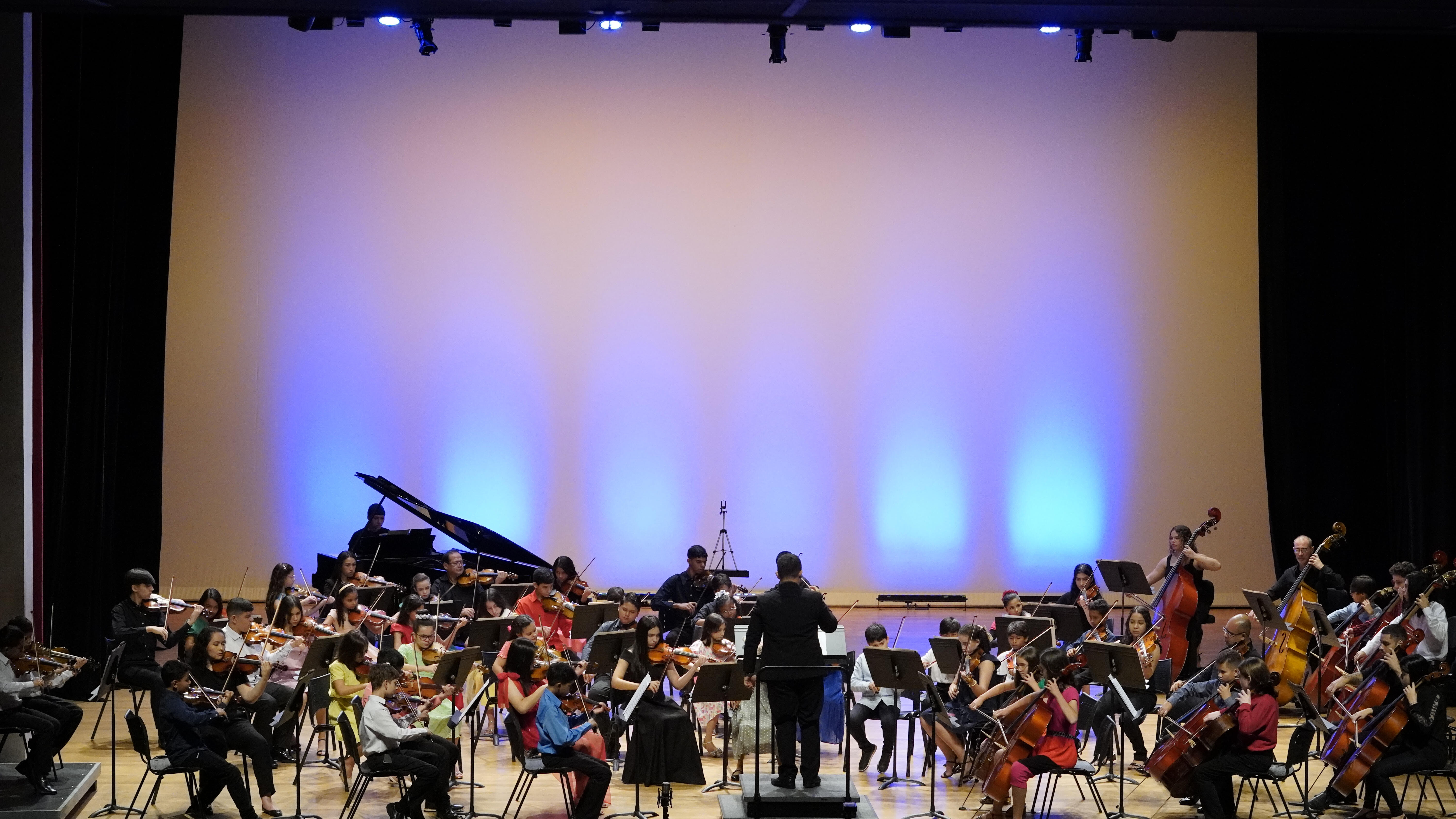Concerto Família com as Orquestras Infantil Mozart e Sinfônica Pedro Ludovico Teixeira