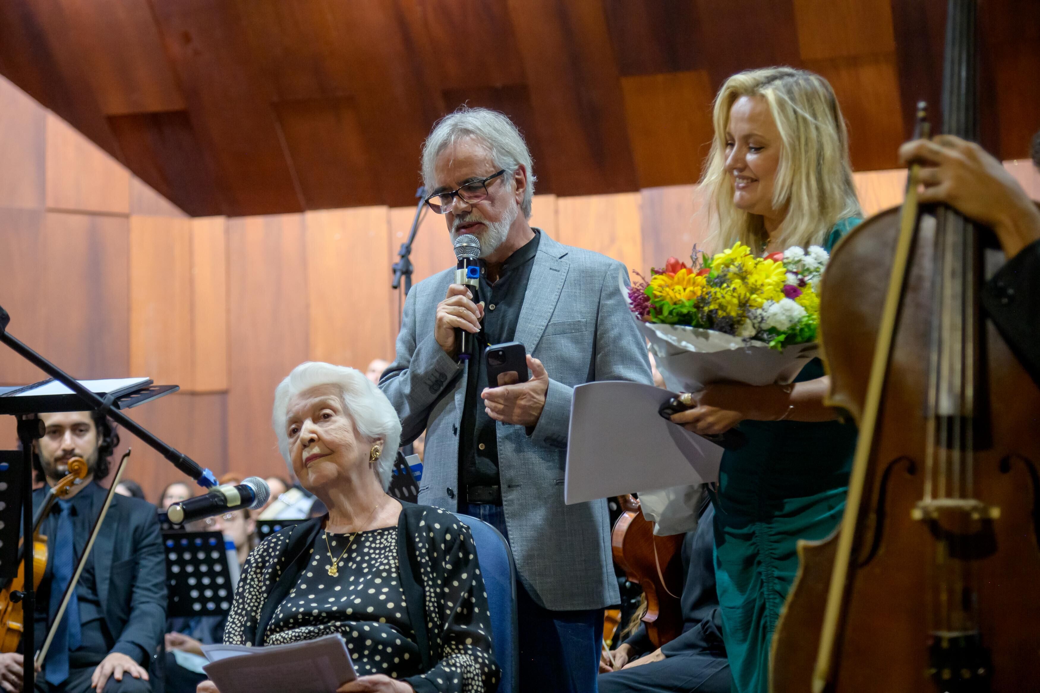 Dona_Fifia_e_Meirinhos_10-03-26 (3)