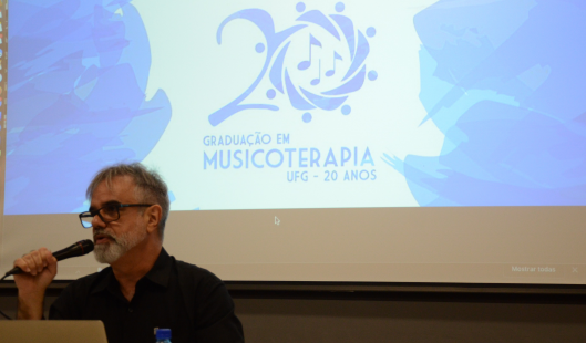 Emac_selo 20 anos_02.pn