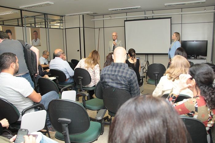 Reitor recebe Politica de comunicação