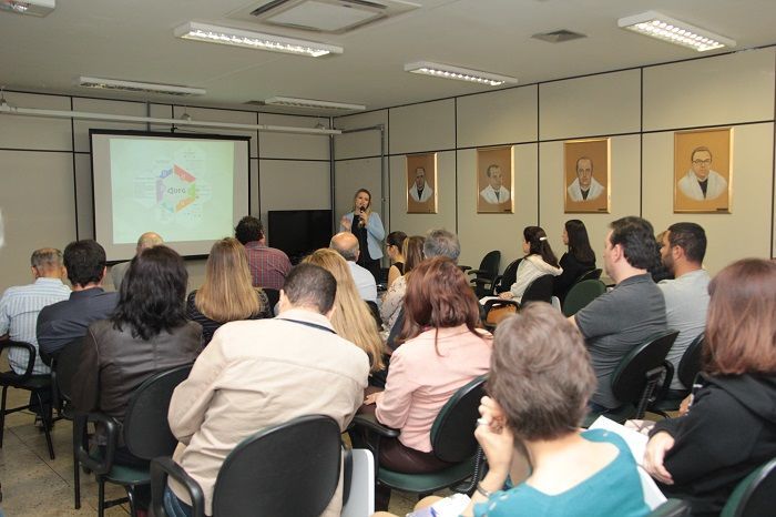 Política de comunicação