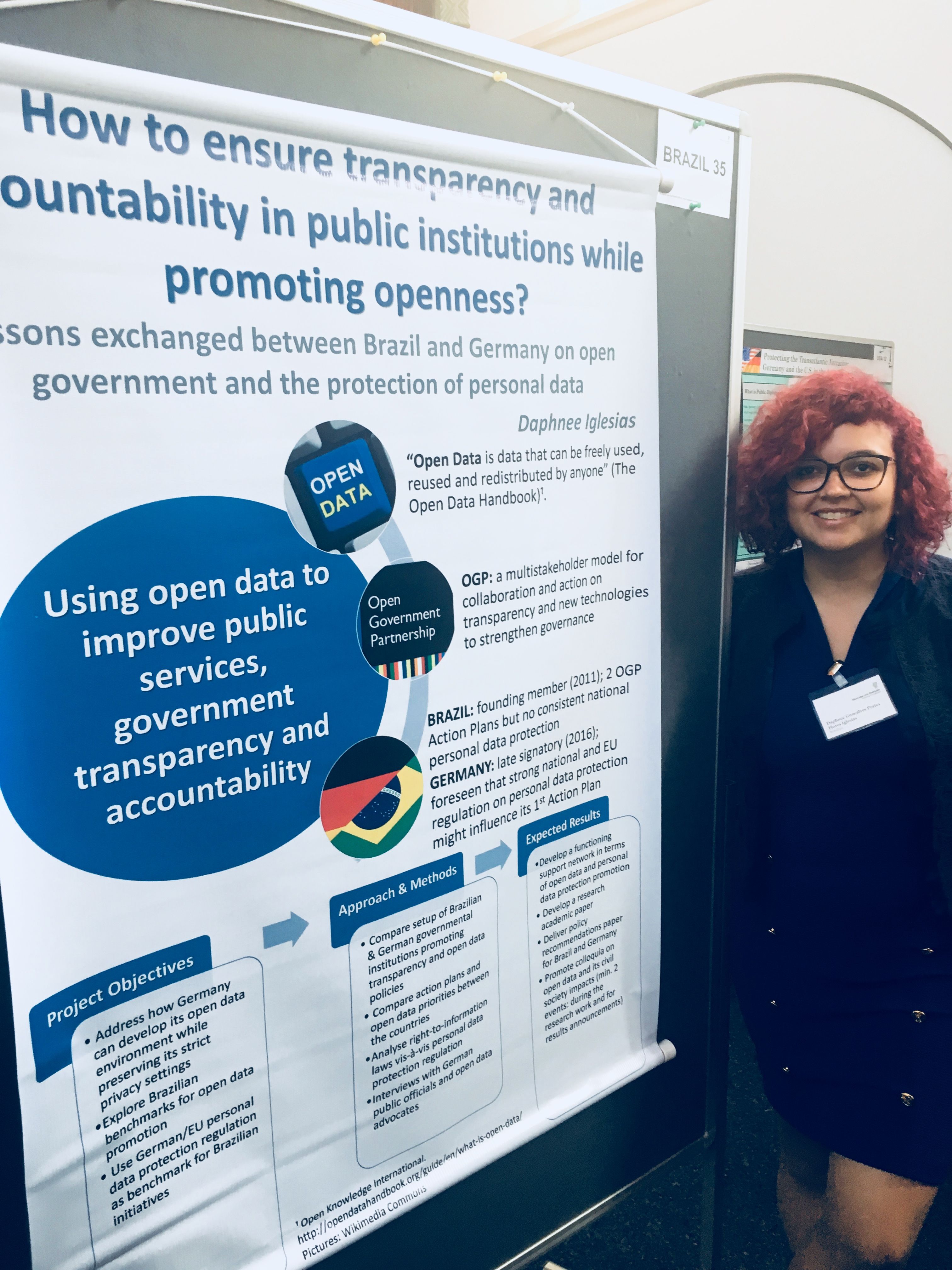 Servidora ganha bolsa na Alemanha