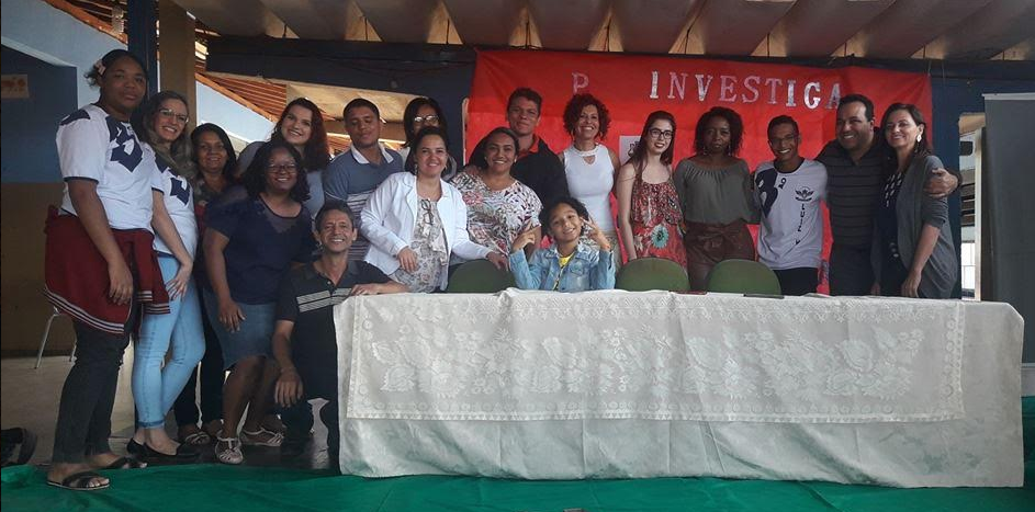 Investiga menina_02.png