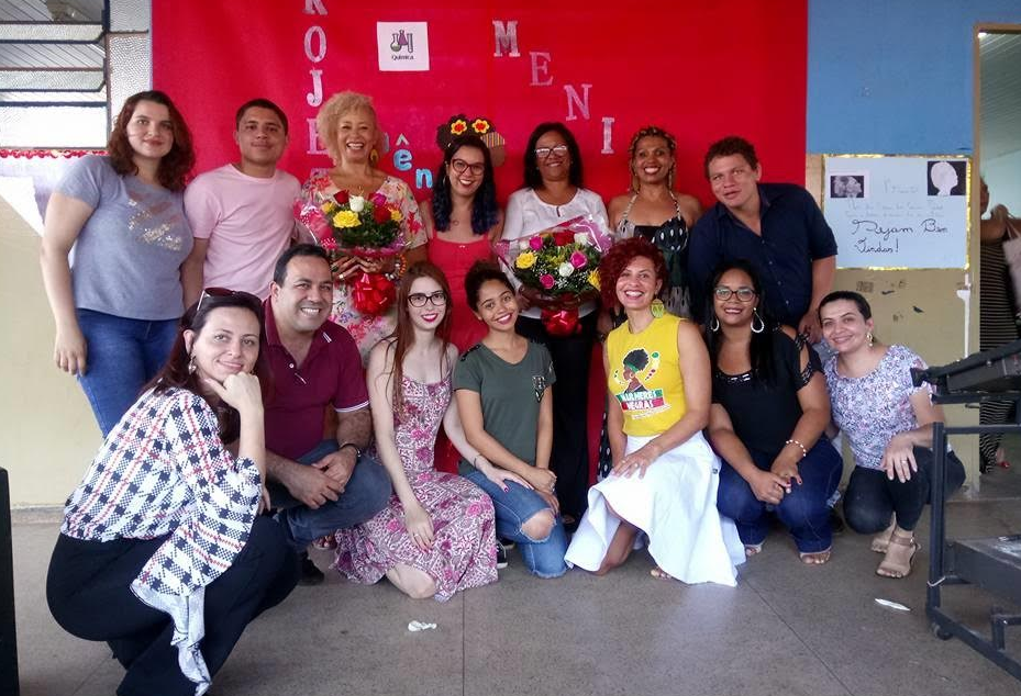 Investiga menina_03.png