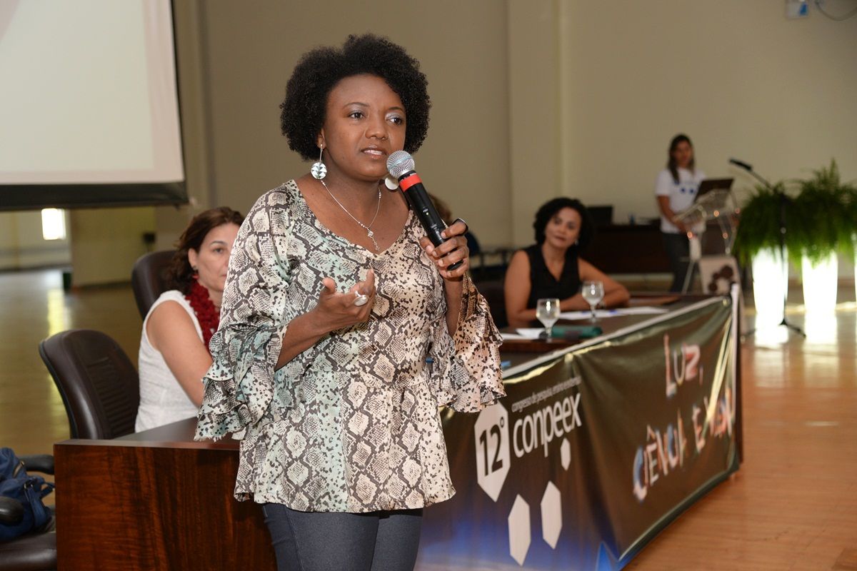 Mesa-redonda A intolerância no Brasil