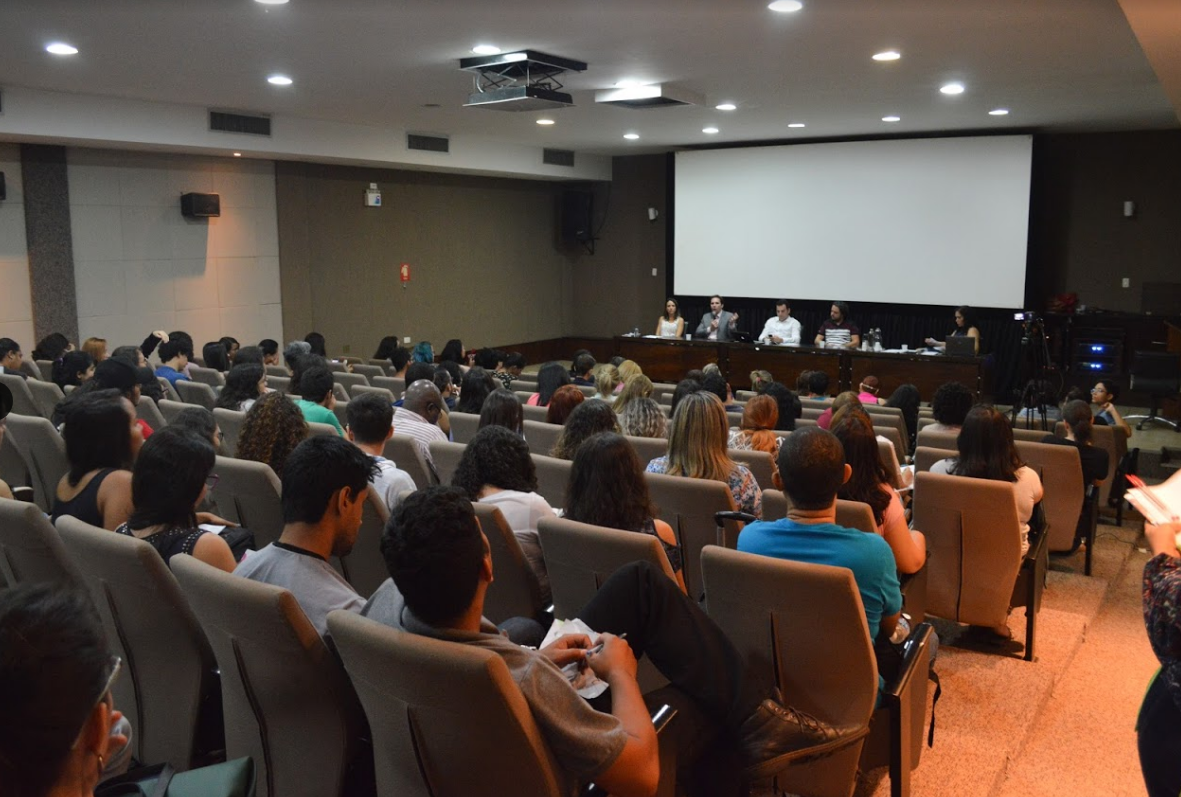  Prevenção ao suicídio_mesa-redonda_04.png