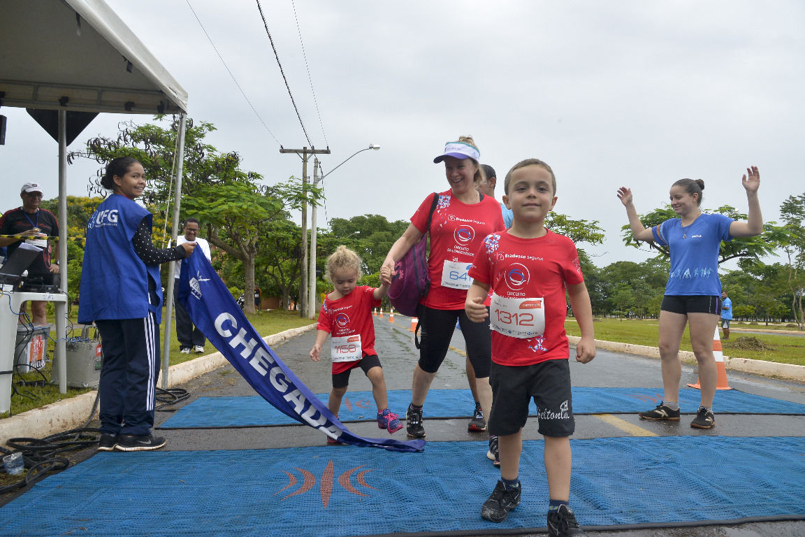 A professora Wanderlene participou ao lado dos filhos
