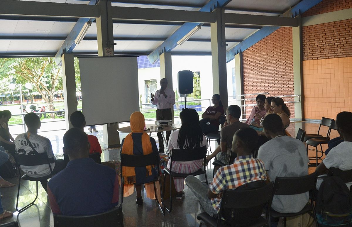 Roda de conversa cotas na UFG