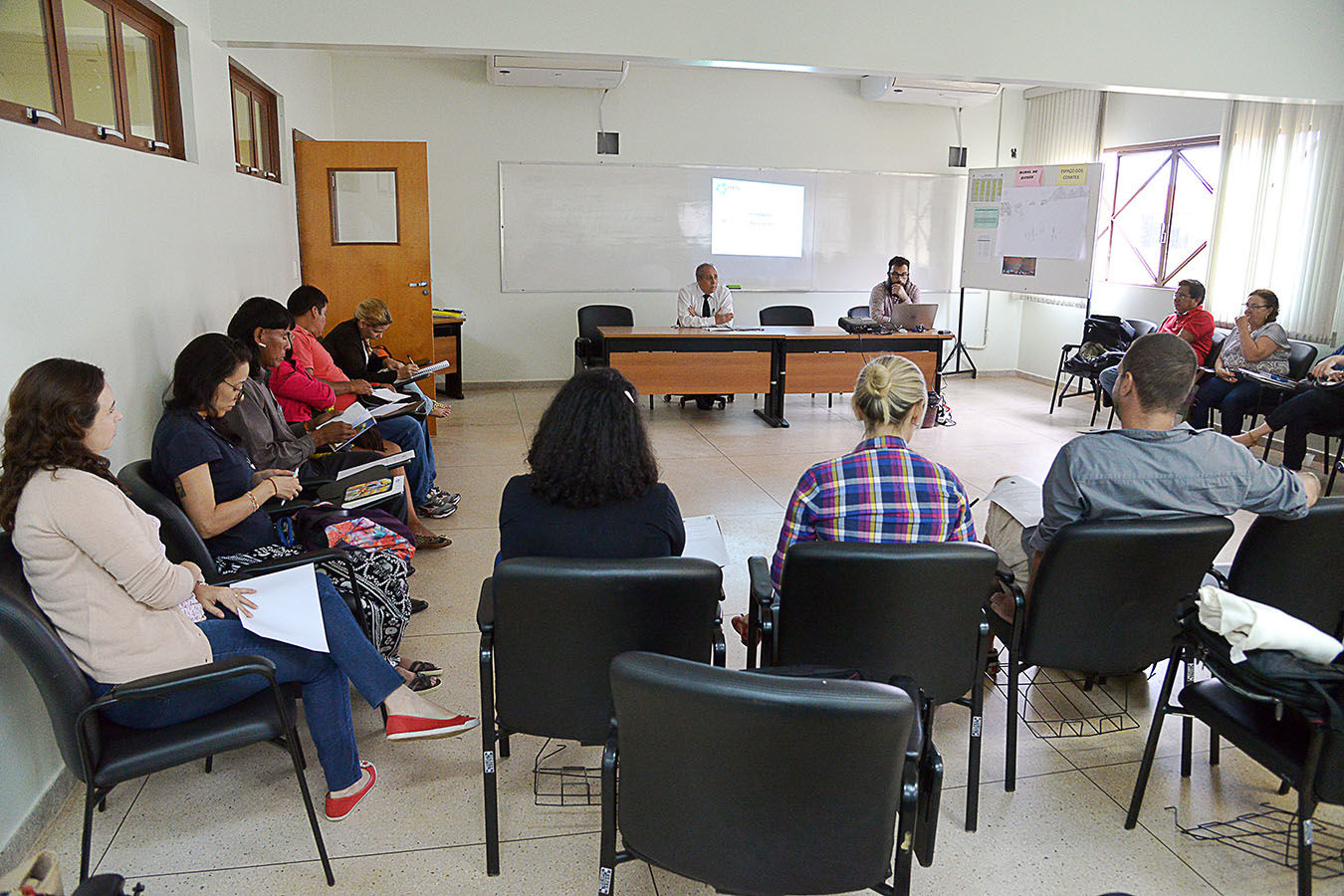 Seminário reuniu docentes e representantes indígenas