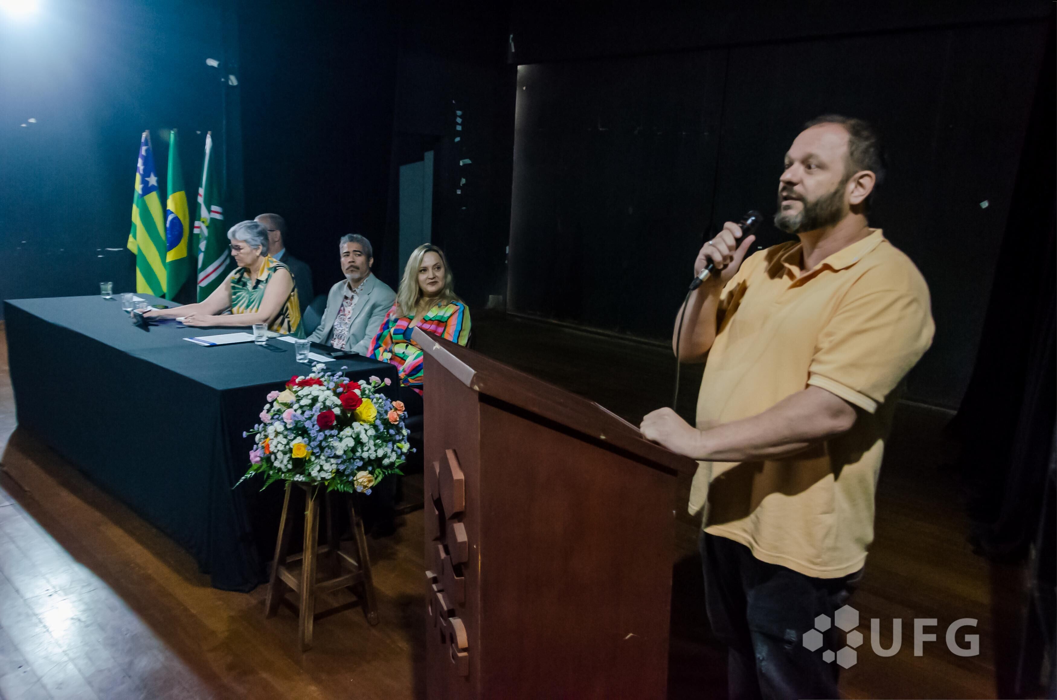 diretor da FEFD na posse do Instituto Artes da Cena