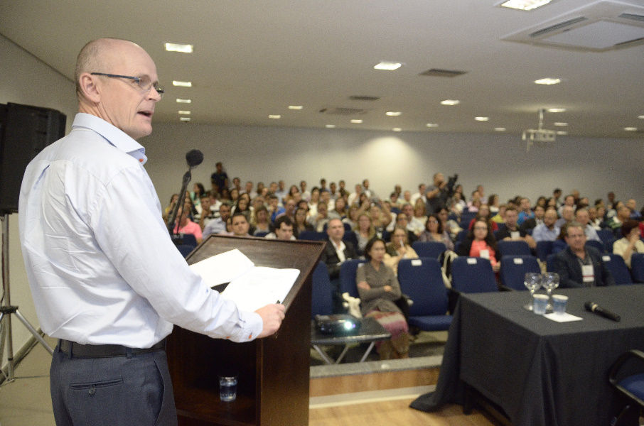 Palestrante abertura VIII Egepe