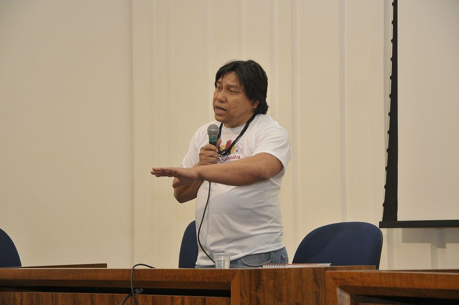 Palestrante Daniel Munduruku no I Seminário Pibid de Diversidade