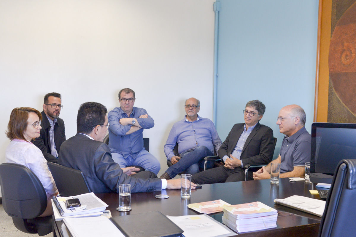 UFG recebe proposta cooperativa pesquisa e transferência tecnológica 