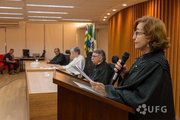 título servidora emérita Idalina Rosa