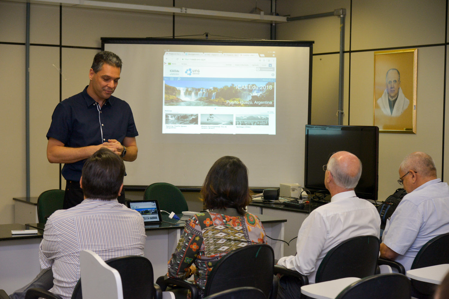 Grupo PET de Engenharia lança e-book sobre educação em engenharia