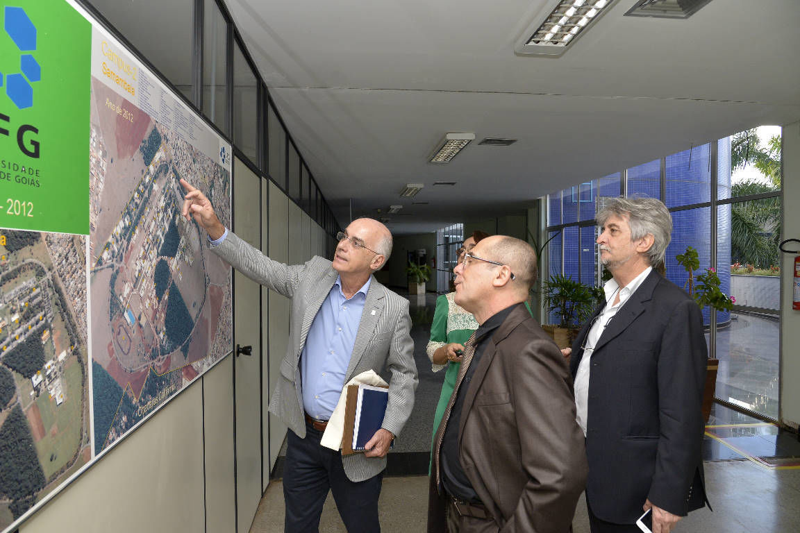 UFG recebe visita do secretário de Educação Superior do MEC