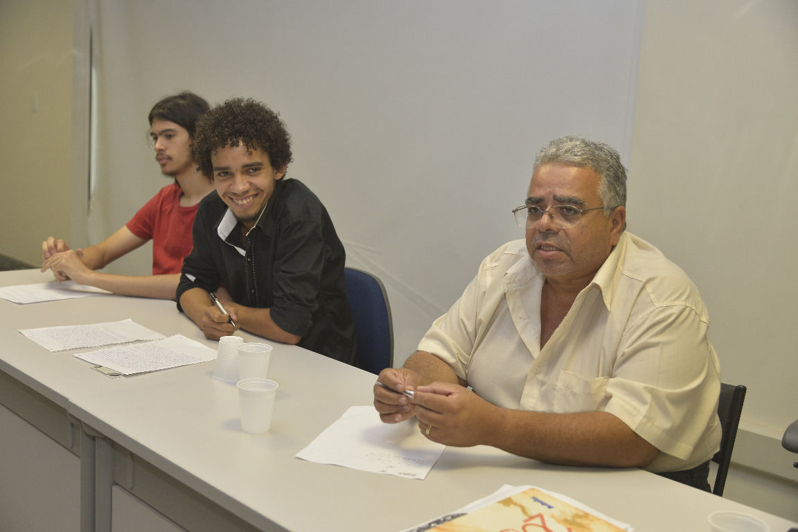 Debate sobre assistência estudantil é realizado na recepção aos calouros