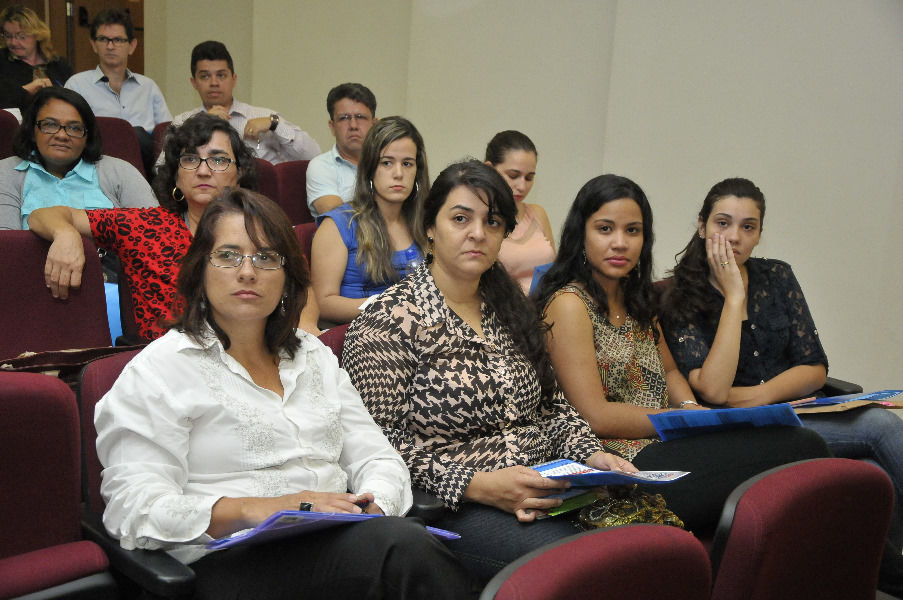Participantes do Seminário Universidade, CRR e Intervenção Social