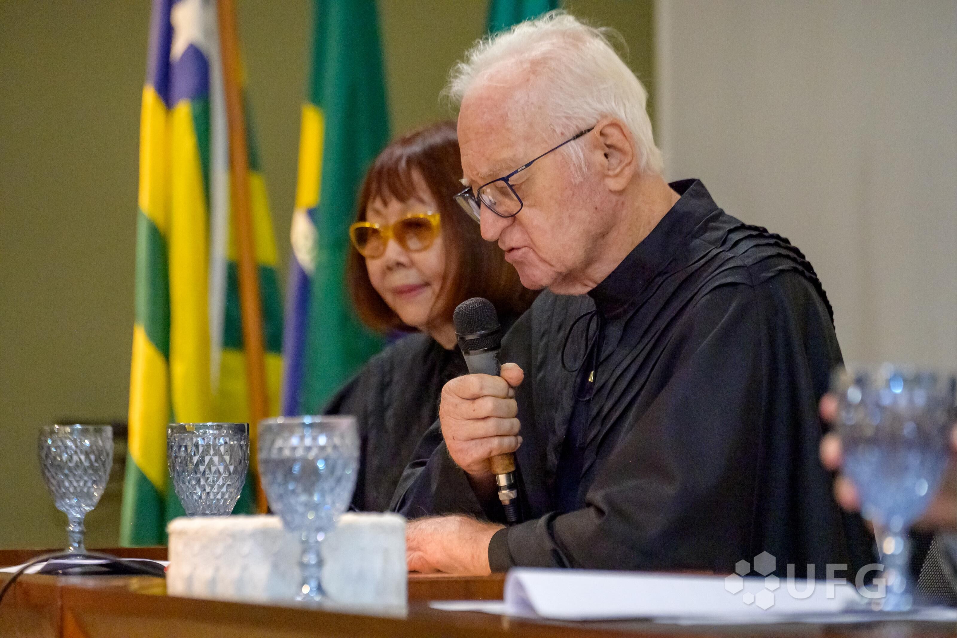 Professor Emérito Fernando Kratz