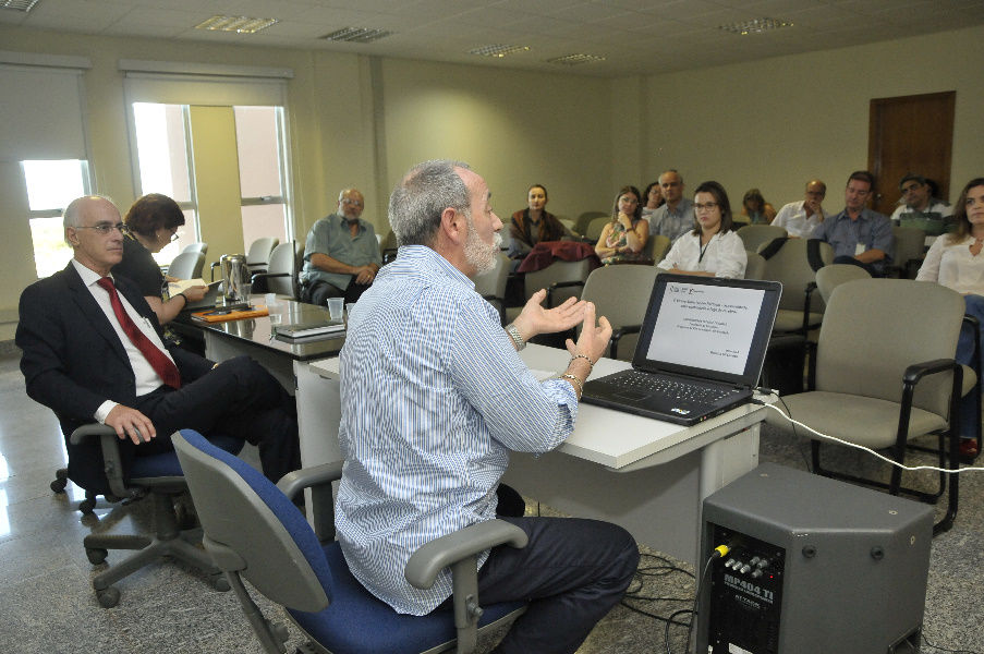 Professor Belmiro Gil Cabrito aponta características sociais dos estudantes do ensino superior em Portugal