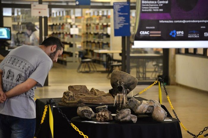 Exposicao de Arqueologia Biblioteca Central 04_04 4