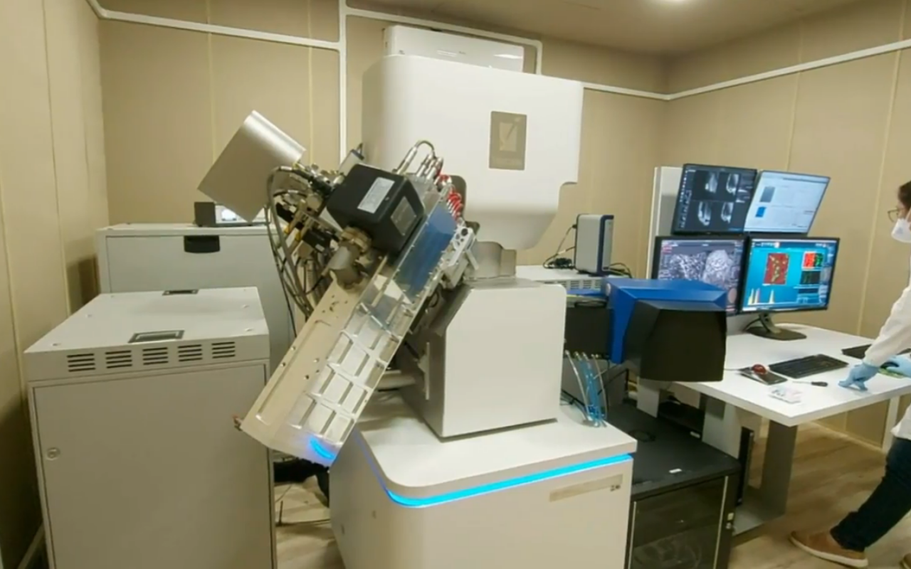 microscópio crti em uso 1-9-21