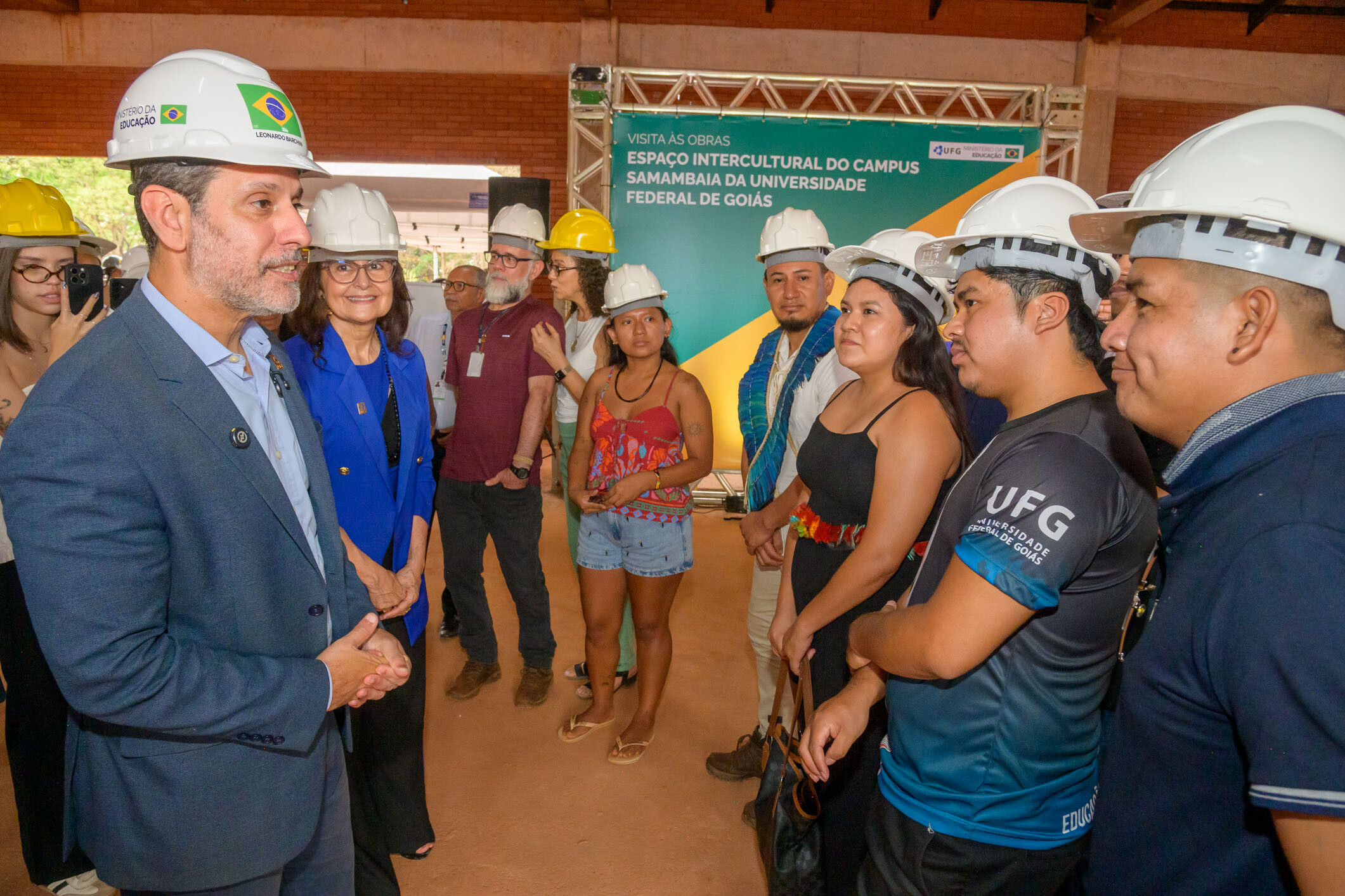  visita_ministro_02.JPG