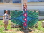 O Humanidades 2 recebeu uma intervenção realizada pela artista plástica Elisa Jorge (@elisajorge.art): uma arte em grafite para compor o visual paisagístico do prédio! 
