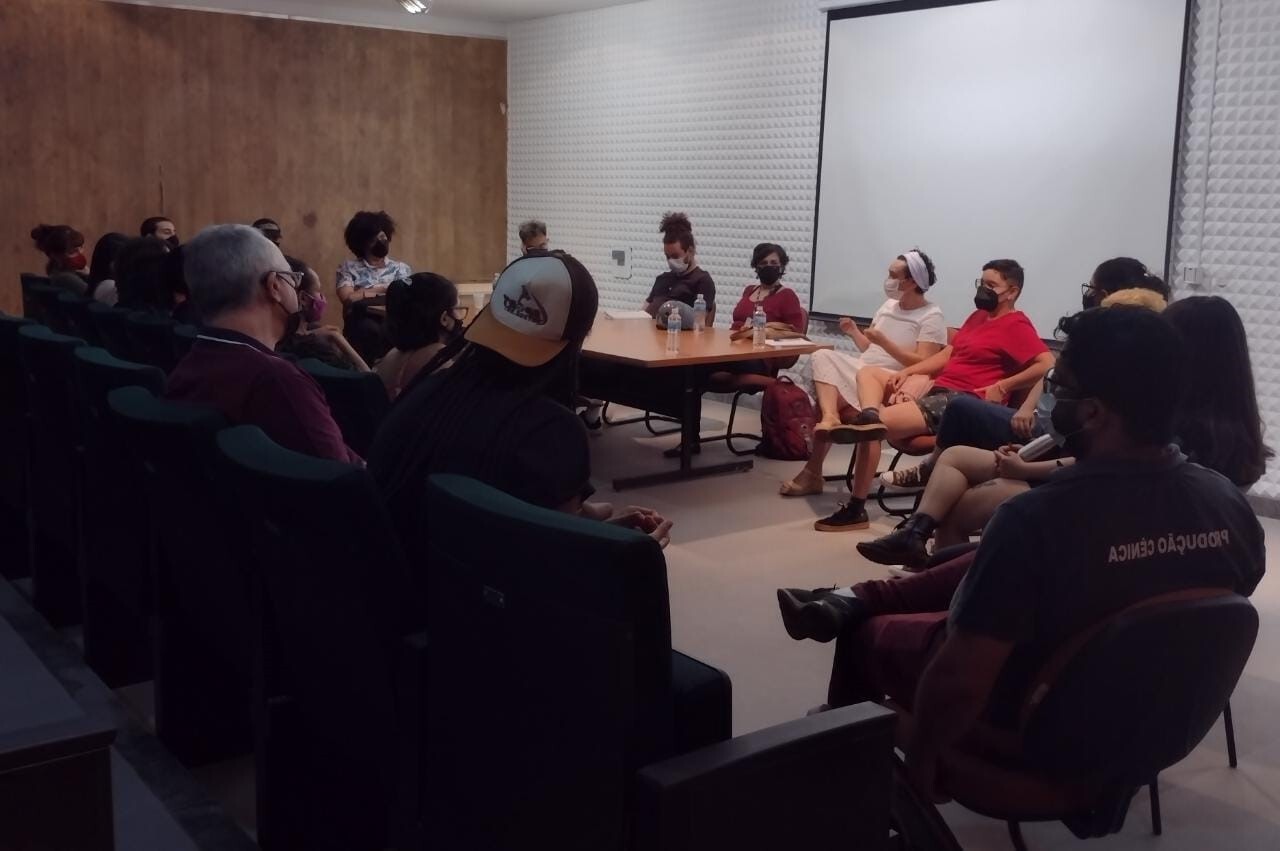 Roda de conversa foto 2