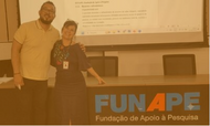 Registro de professora com o palestrante