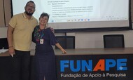 Registro de professora com o palestrante
