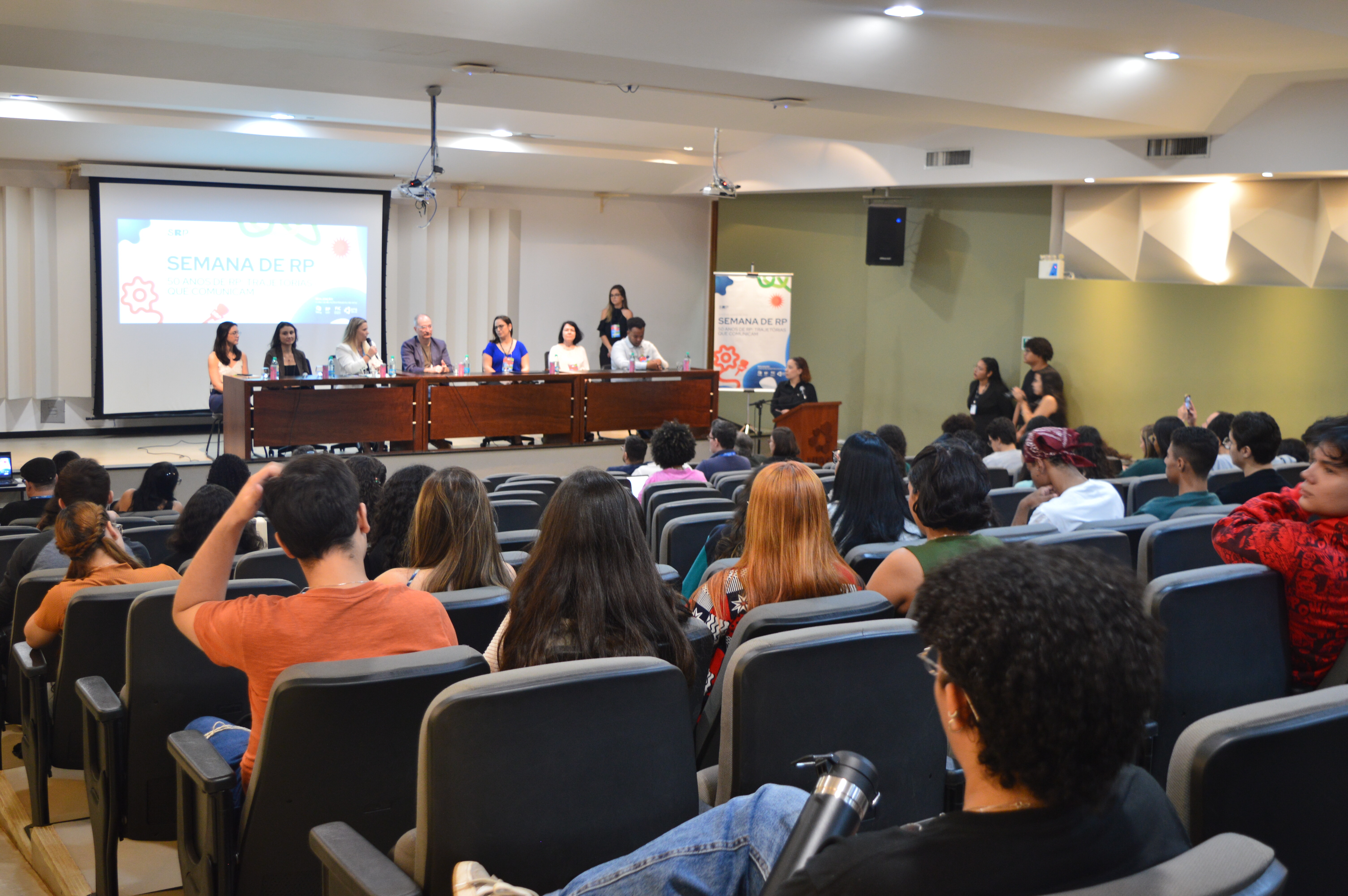 Auditório durante a Mesa de Abertura da Semana de RP_dia 10-06