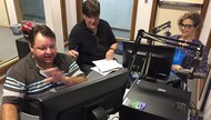 Cássia Fernandes grava livro na Rádio Universitária