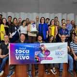 Equipe celebra primeiro ano de FM