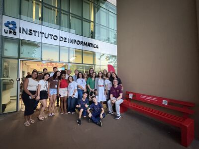  Banco Vermelho INF UFG 10.jpeg
