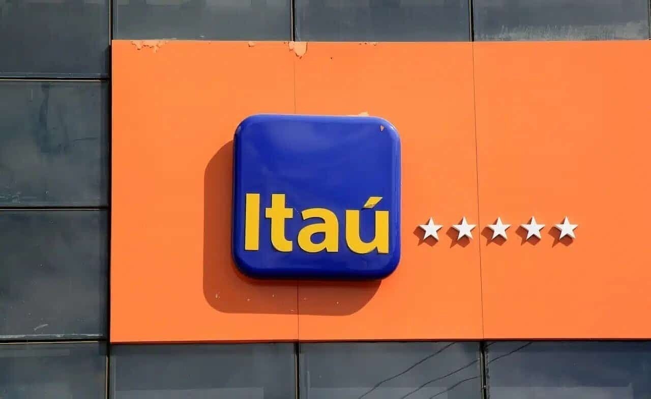  seucreditodigital.com.br-itau-deixa-nubank-para-tras-e-retoma-lideranca-como-banco-mais-valioso-da-america-latina-itau-nubank.jpg