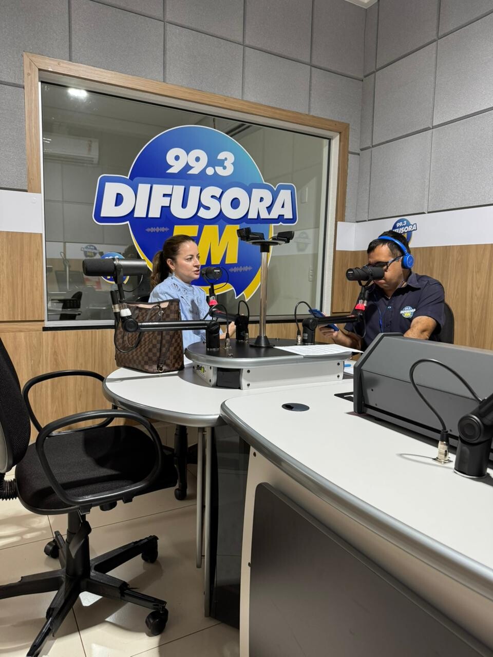 15-07 rádio - 02