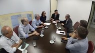 Vereador Anselmo Pereira esteve no Gabinete da Reitoria nessa terça-feira (18/2) e entregou cópia das emendas impositivas para o exercício de 2020