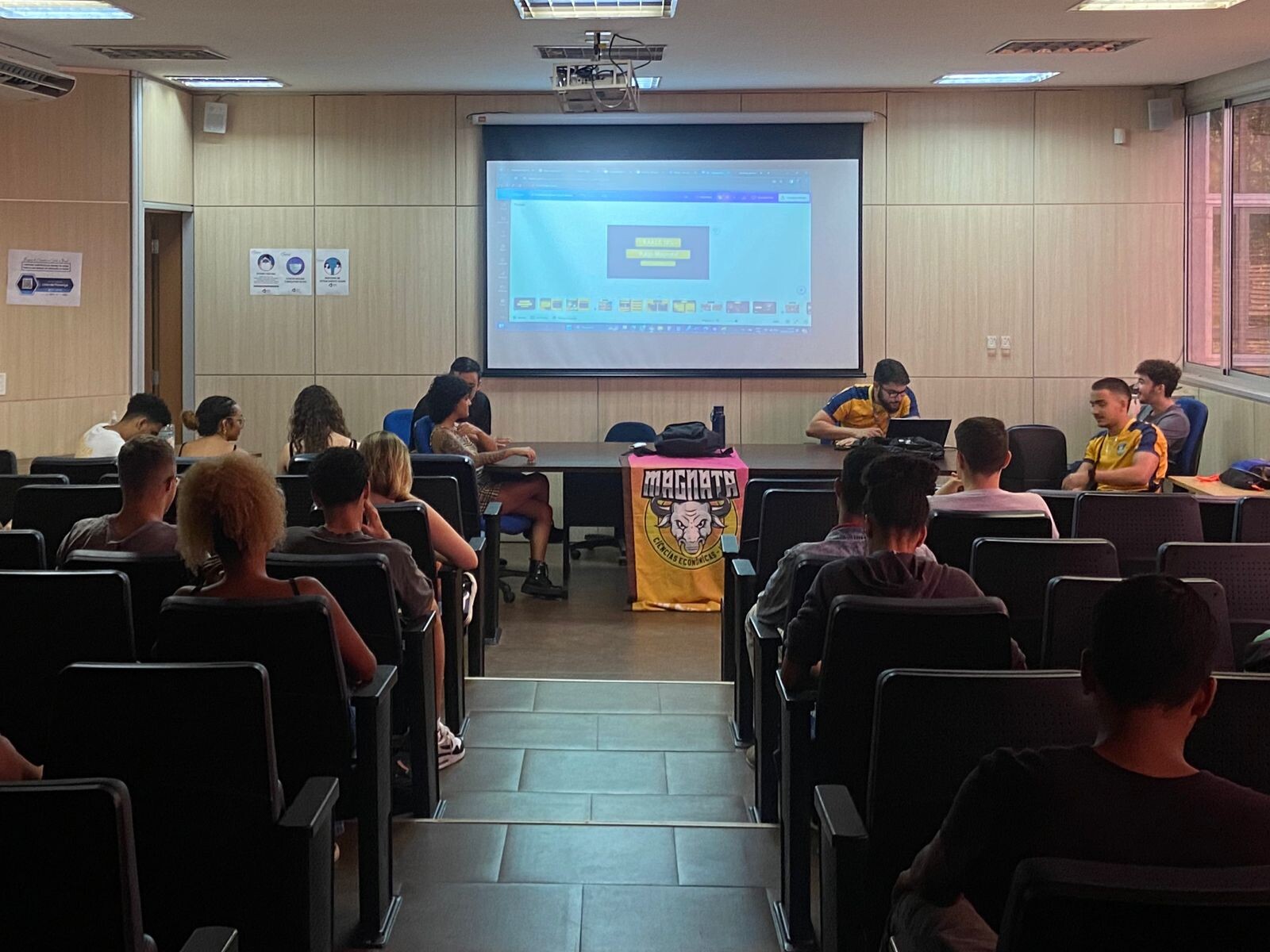 Atividade realizada na quarta-feira com entidades estudantis | Foto: ASCOM/FACE
