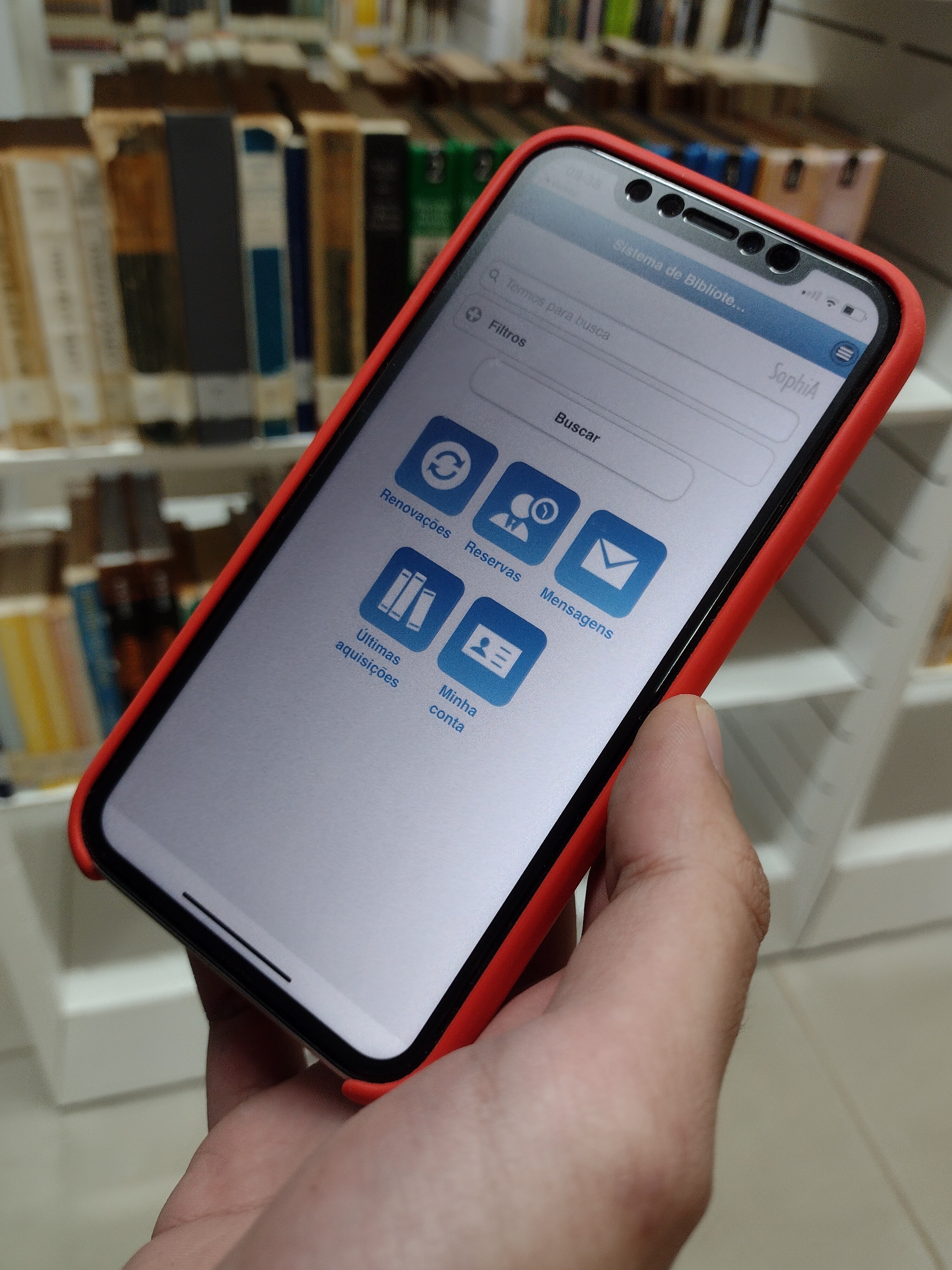 Imagem de celular com o aplicativo sophia biblioteca