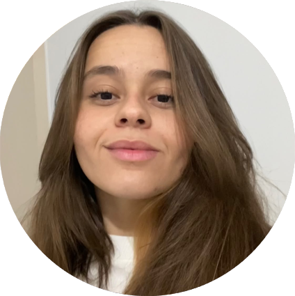 Isadora - assessora de comunicacao