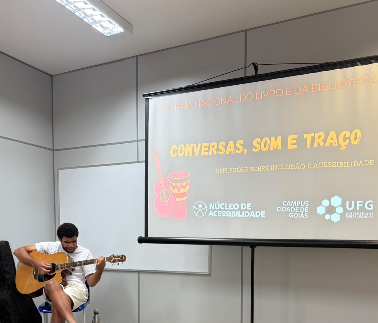 APRESENTAÇÃO MUSICAL JOÃO 