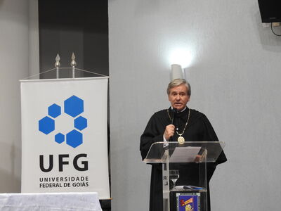 UFG concede título de Doutor Honoris Causa ao médico português Rui Nunes