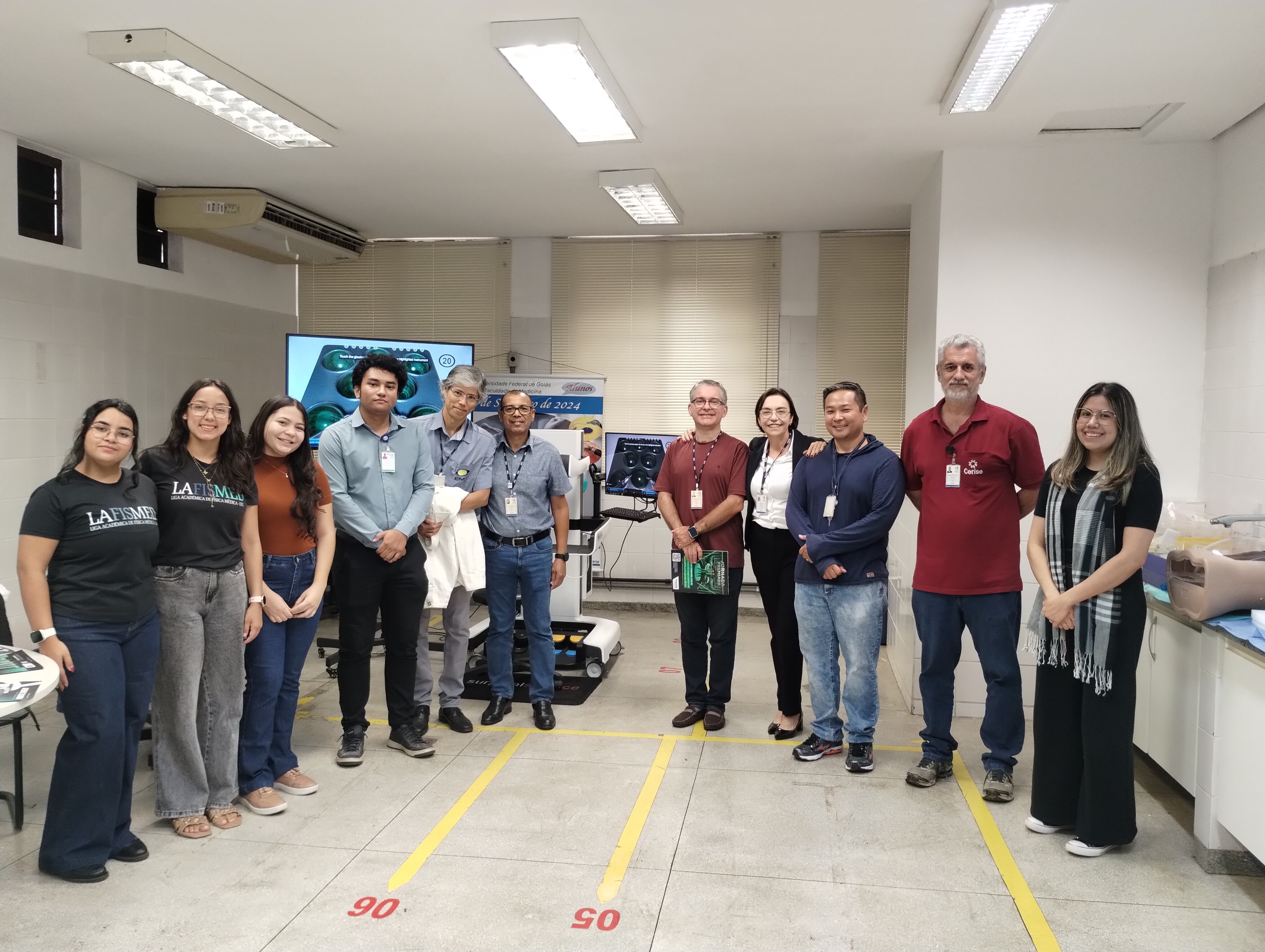 Grupo de pesquisadores da Engenharia e da Física da UFG visita Laboratório de Simulação Robótica da FM buscando ampliar parcerias