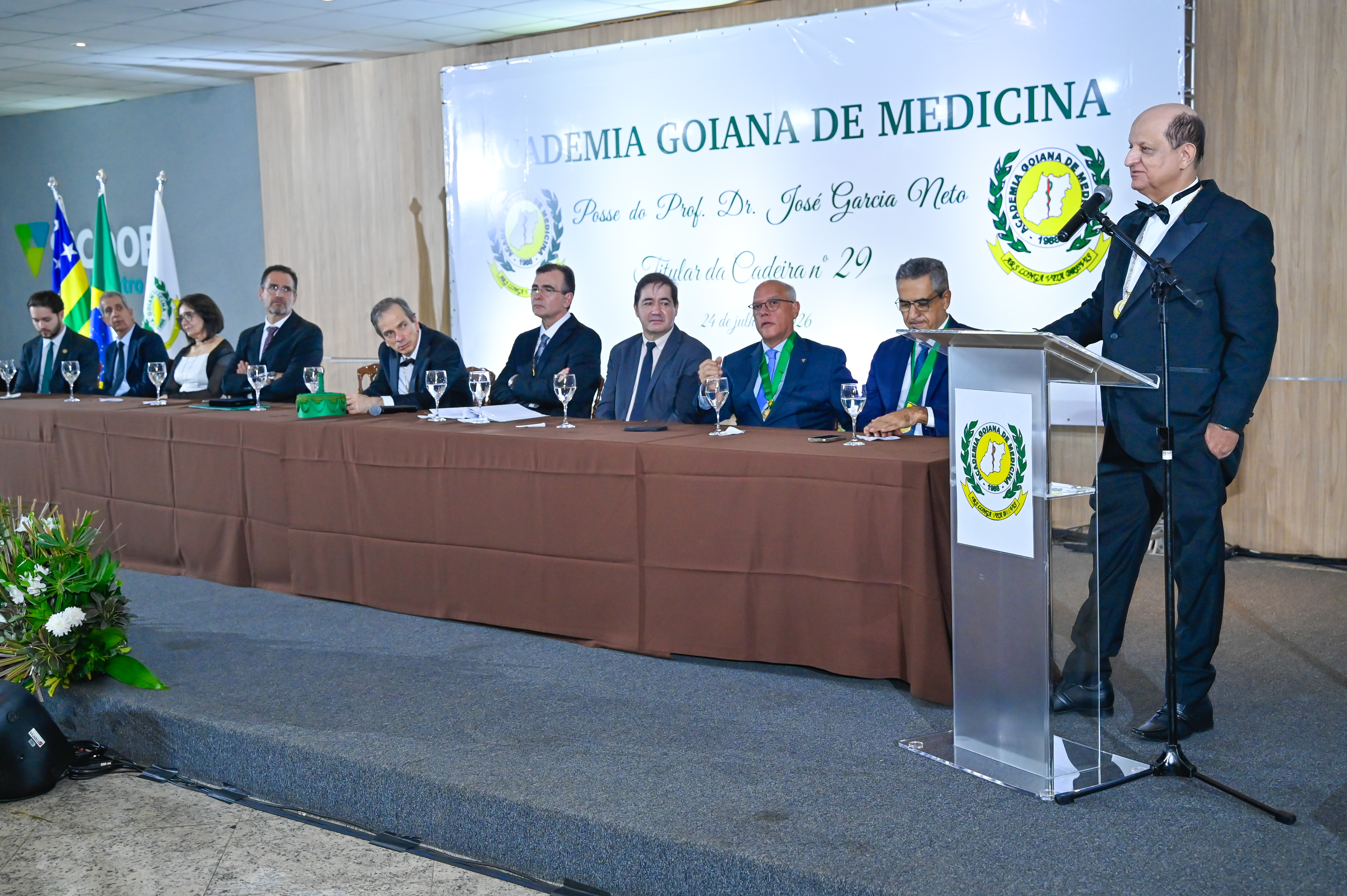 “A confiança continua sendo o primeiro medicamento” - José Garcia Neto toma posse na Academia Goiana de Medicina