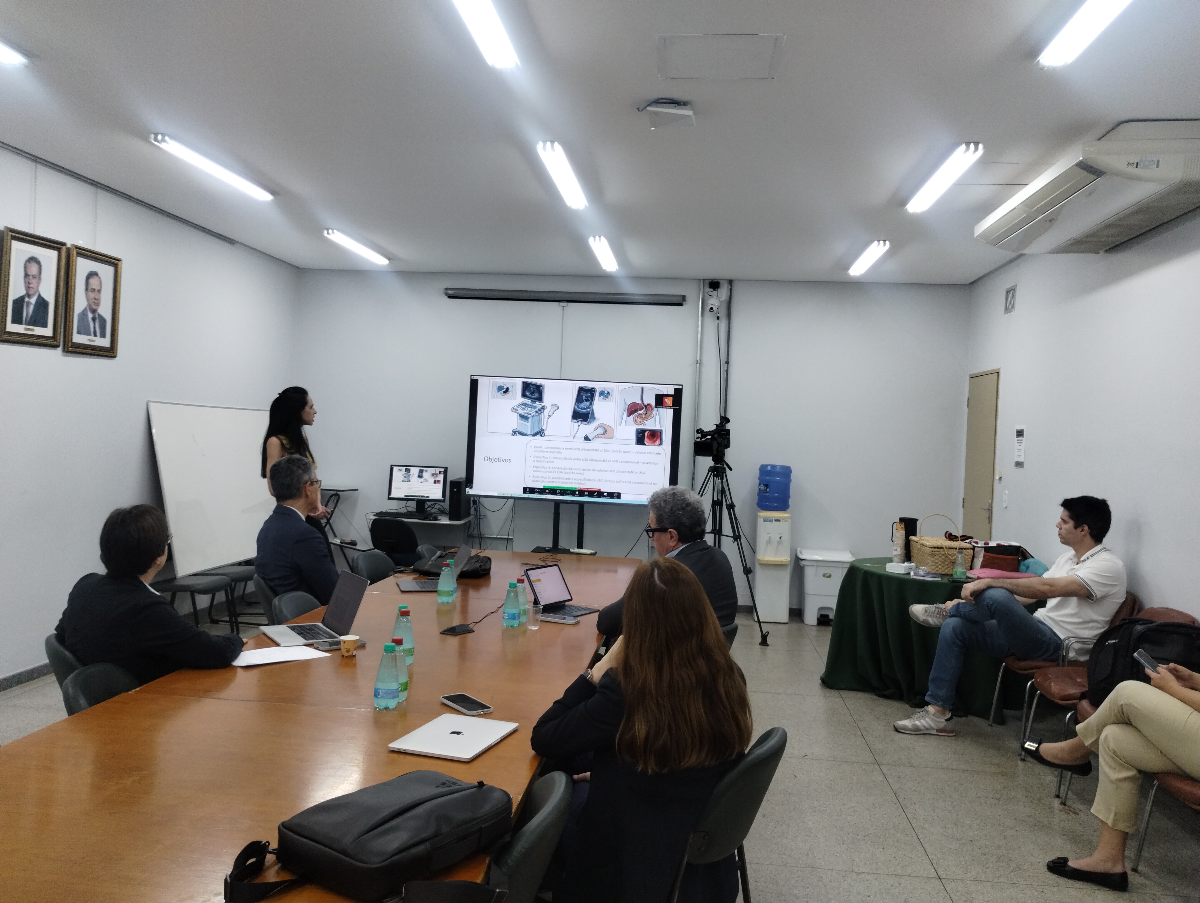 Dissertação de mestrado do Programa de Pós-Graduação em Ensino na Saúde da FM analisa o uso de equipamentos ultraportáteis na ultrassonografia à beira-leito 